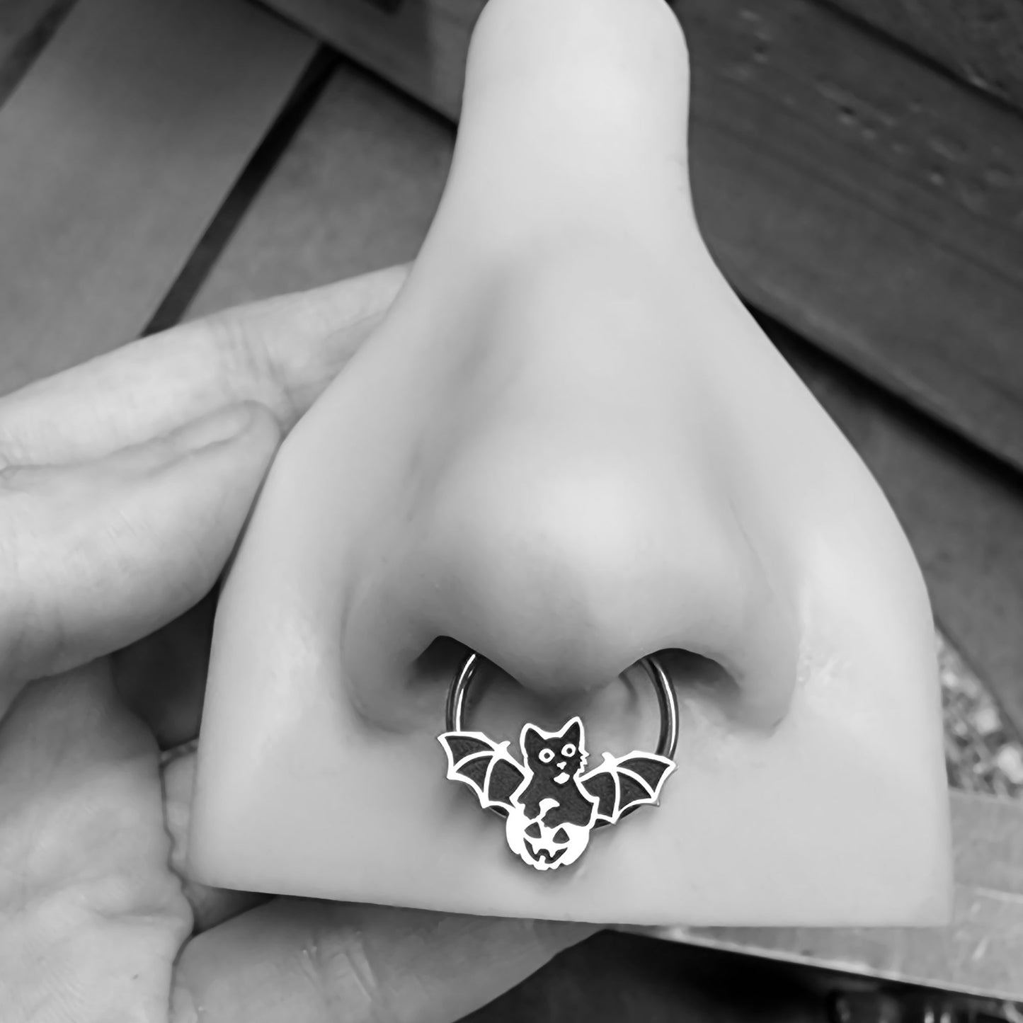 16G Cat Bat Captive Bead Ring - Metal Lotus