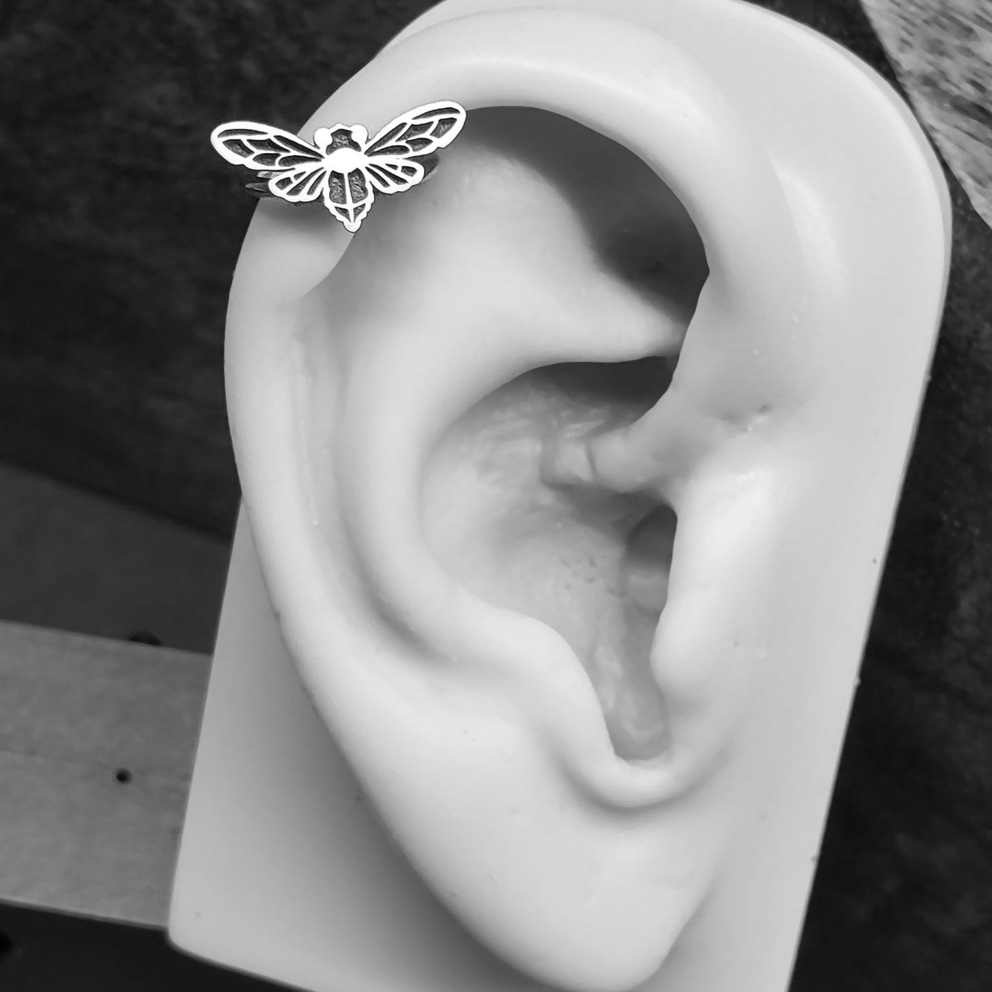 16G Cicada Captive Bead Ring - Metal Lotus