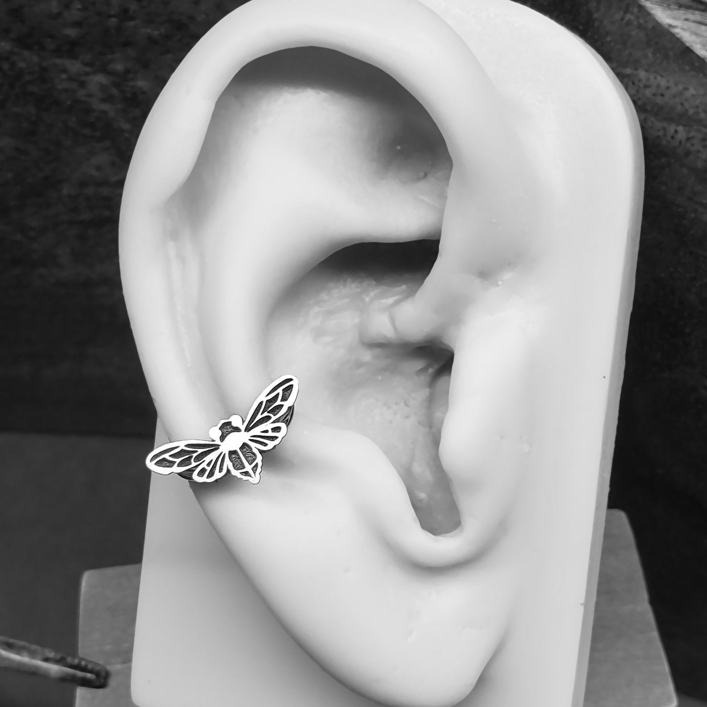 16G Cicada Captive Bead Ring - Metal Lotus