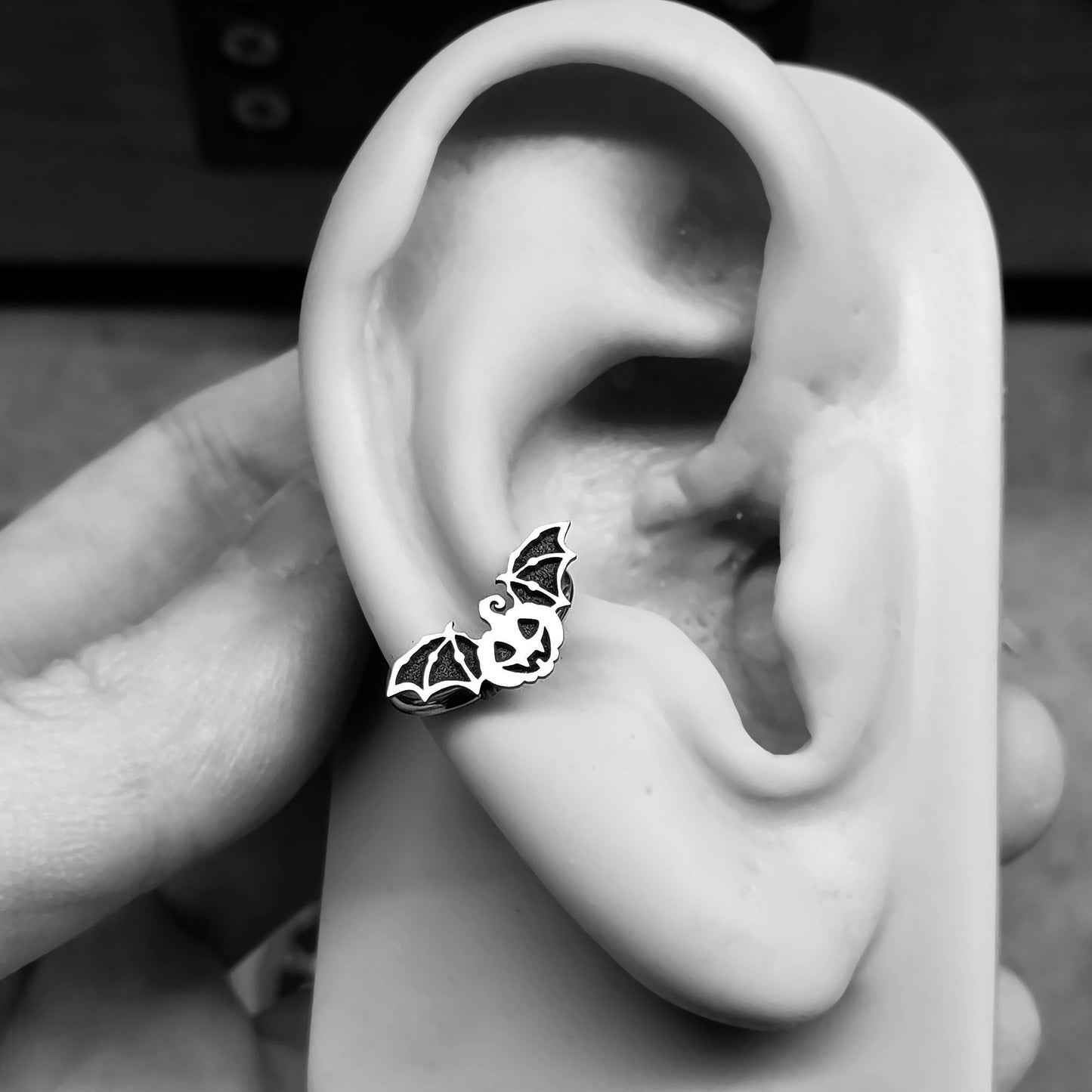 16G Pumpkin Bat Captive Bead Ring - Metal Lotus