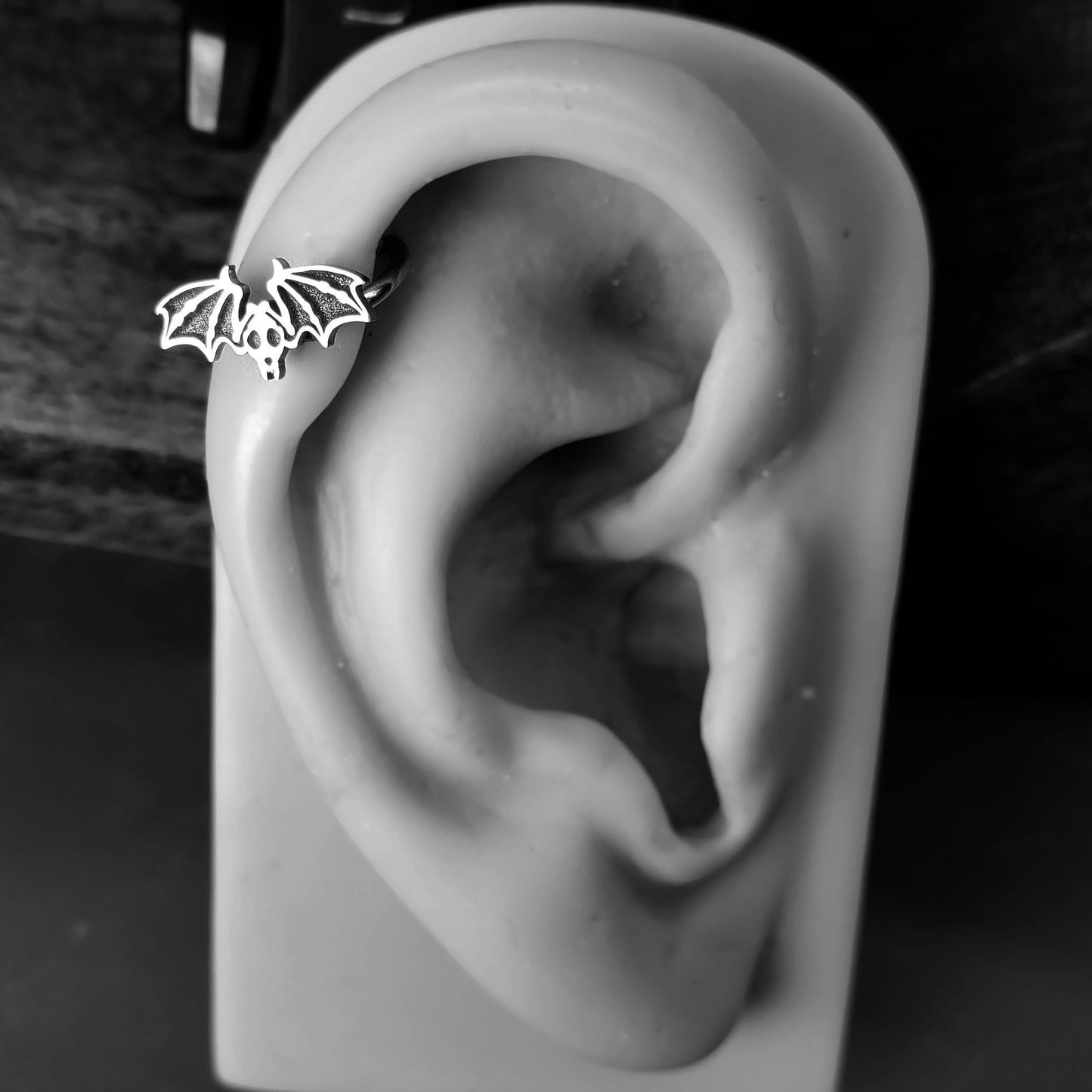 Bat Skeleton Captive Bead Ring - Metal Lotus