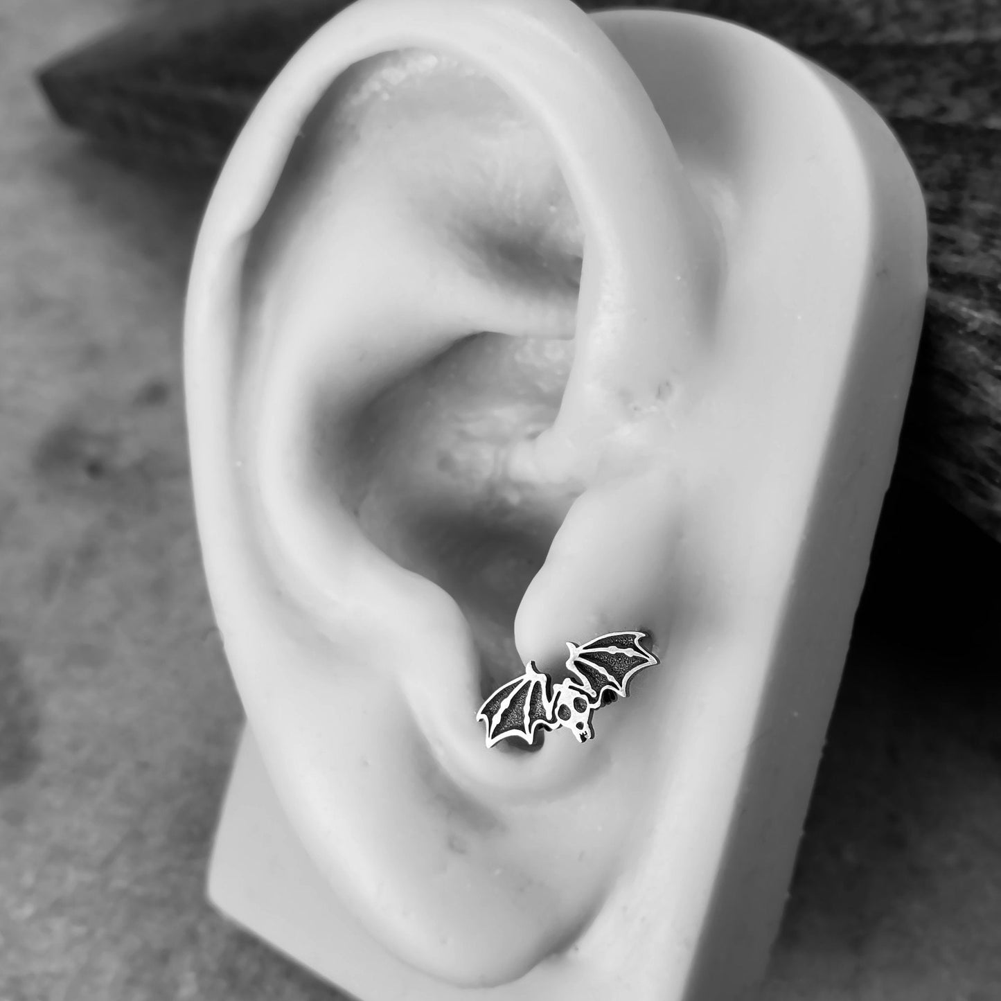 Bat Skeleton Captive Bead Ring - Metal Lotus