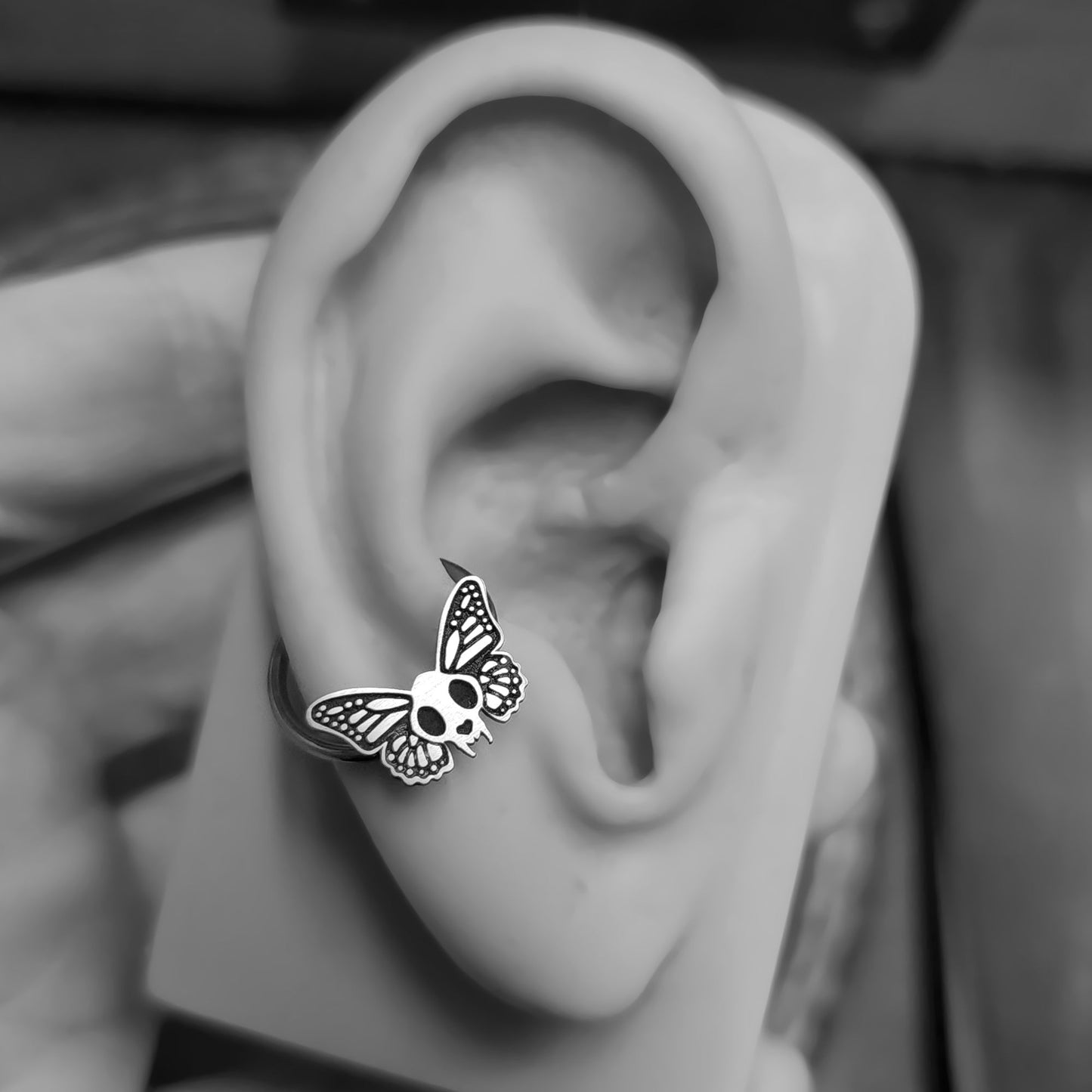 Butterfly Cat Skull Captive Bead Ring - Metal Lotus