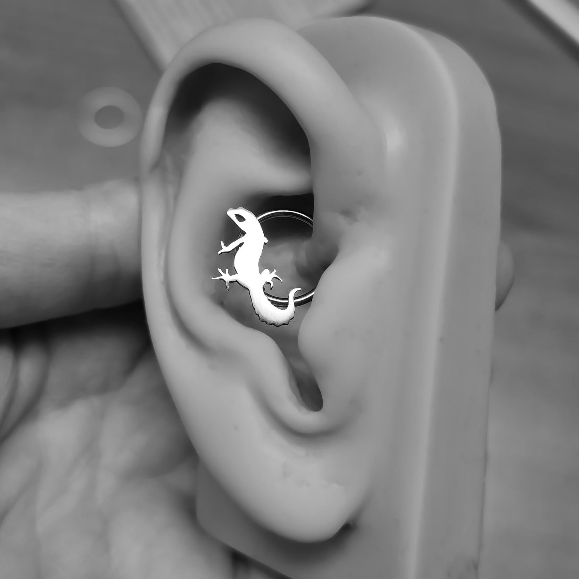 Leopard Gecko Septum + Daith Ring - Metal Lotus
