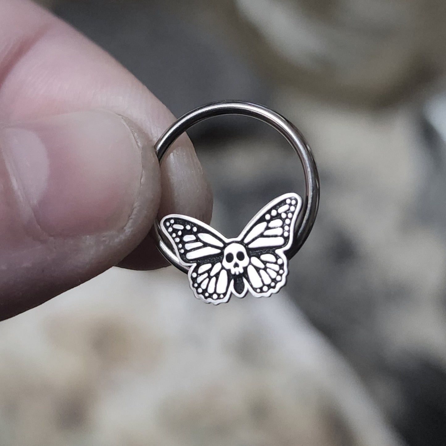 Skull Butterfly Captive Bead Ring - Metal Lotus