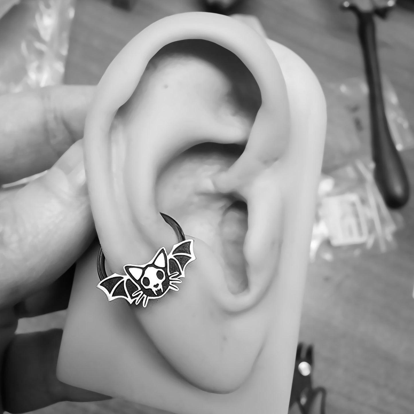 Skull Cat with Bat Wings Captive Bead Ring - Metal Lotus