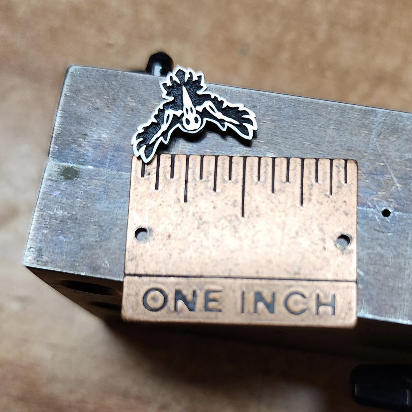 Skull Raven Captive Bead Ring - Metal Lotus